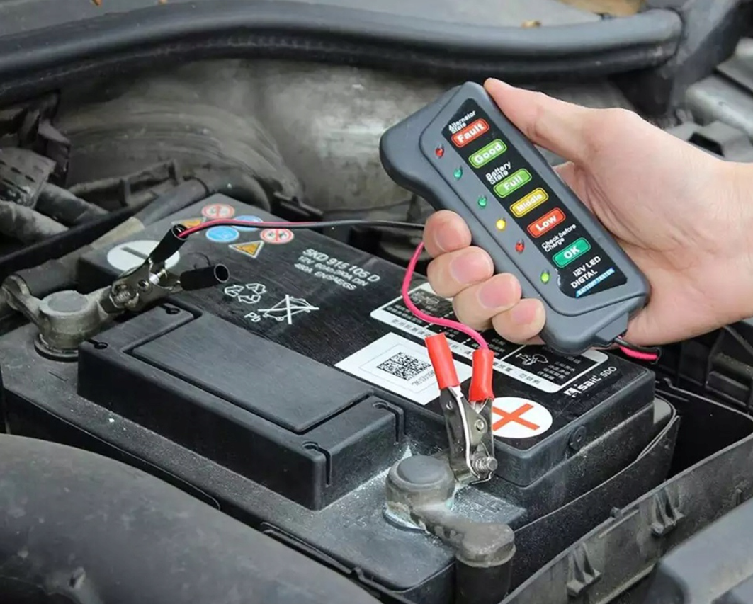 12 V-os autóakkumulátor-teszter